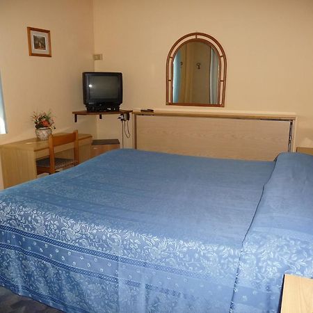 Hotel Astoria Altopascio Pokoj fotografie